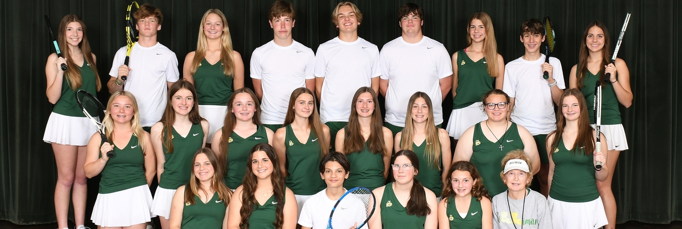 Image of Tennis players from Silliman sitting as a group