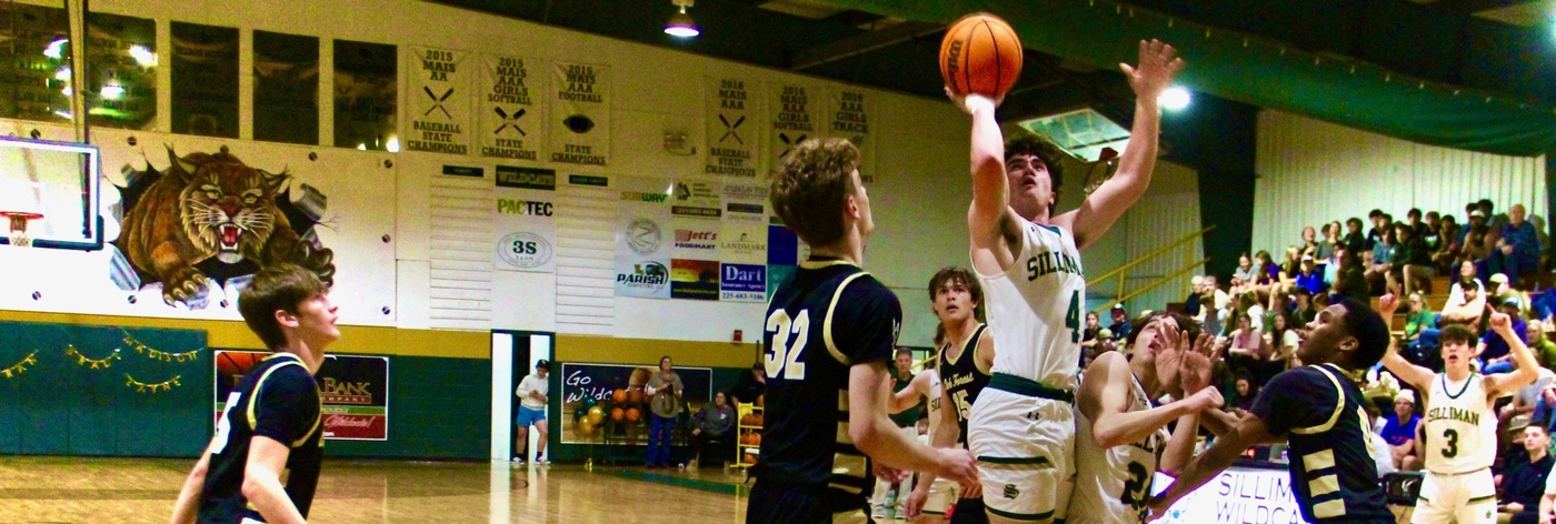 Image of basketball players on the court